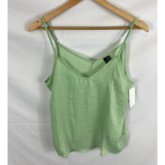 4/$25 NWT Vero Moda Satin V Neck Cami tank green - Picture 1 of 4